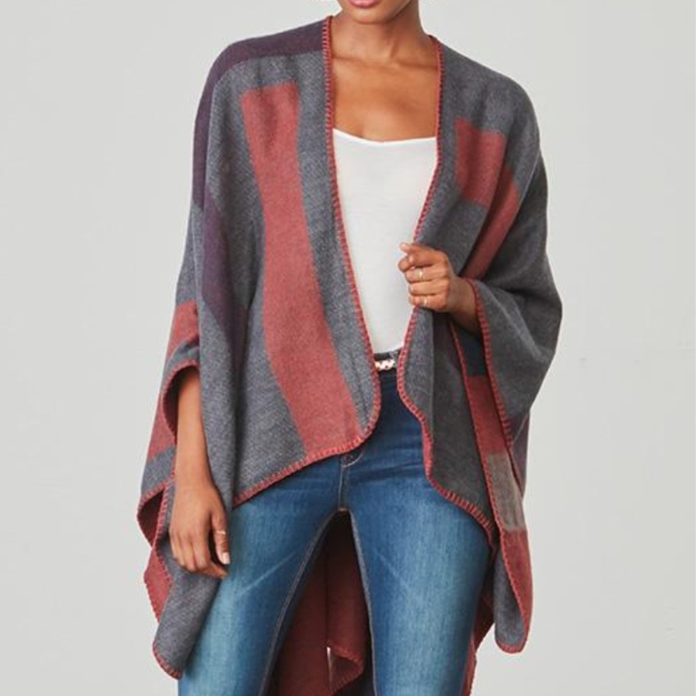 NWT BB Dakota Poncho/Scarf