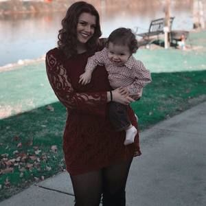 Meet your Posher, Destinee