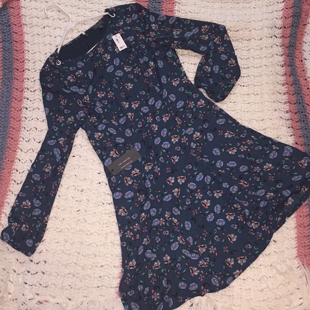 💫NWOT long sleeve dress 💫🌸