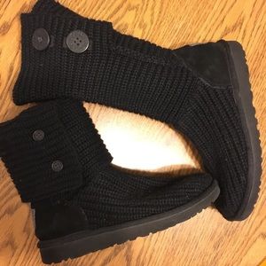 Black girls size 4 Uggs