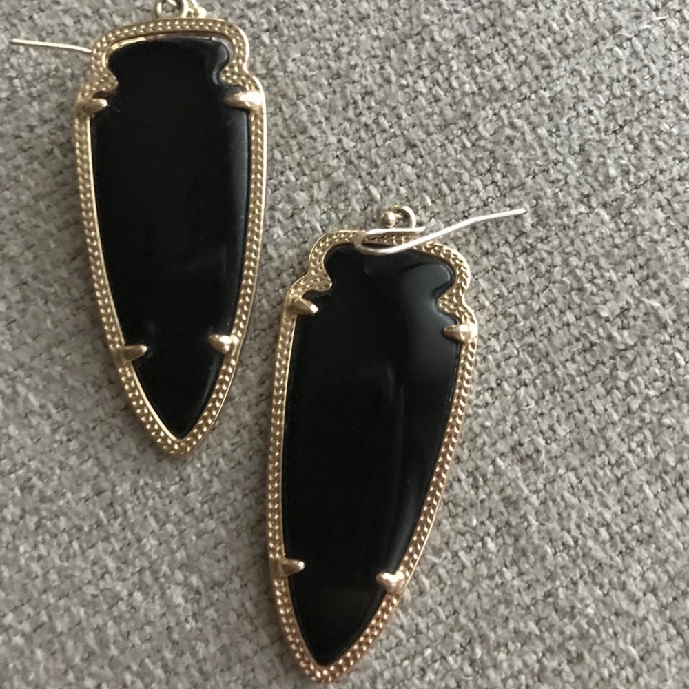 Black Kendra Scott dangles