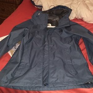 Women's size medium north face rain jacket