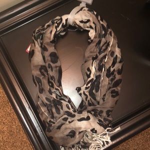 NEW black gray and white cheetah print scarf