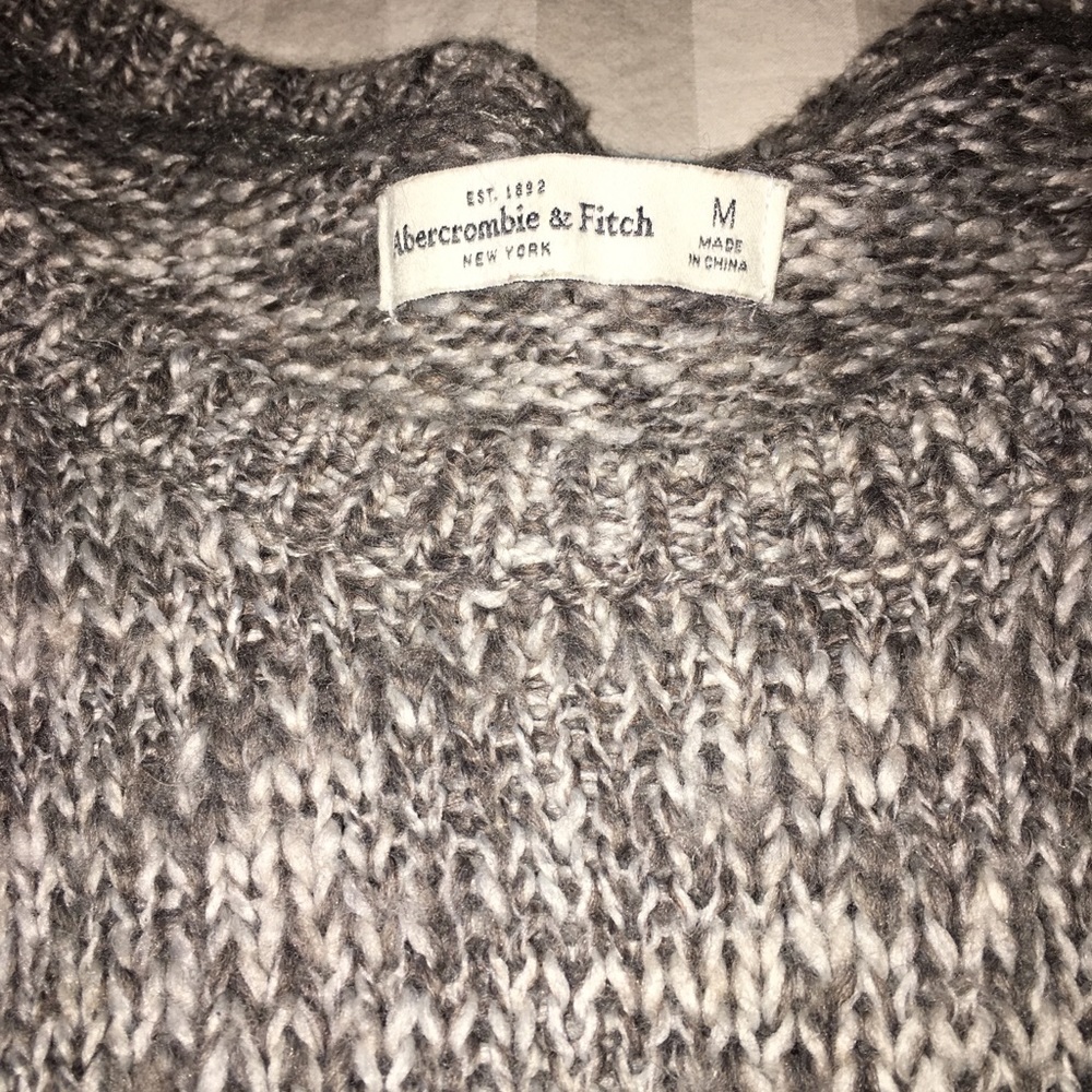 Abercrombie & Fitch knit sweater size M