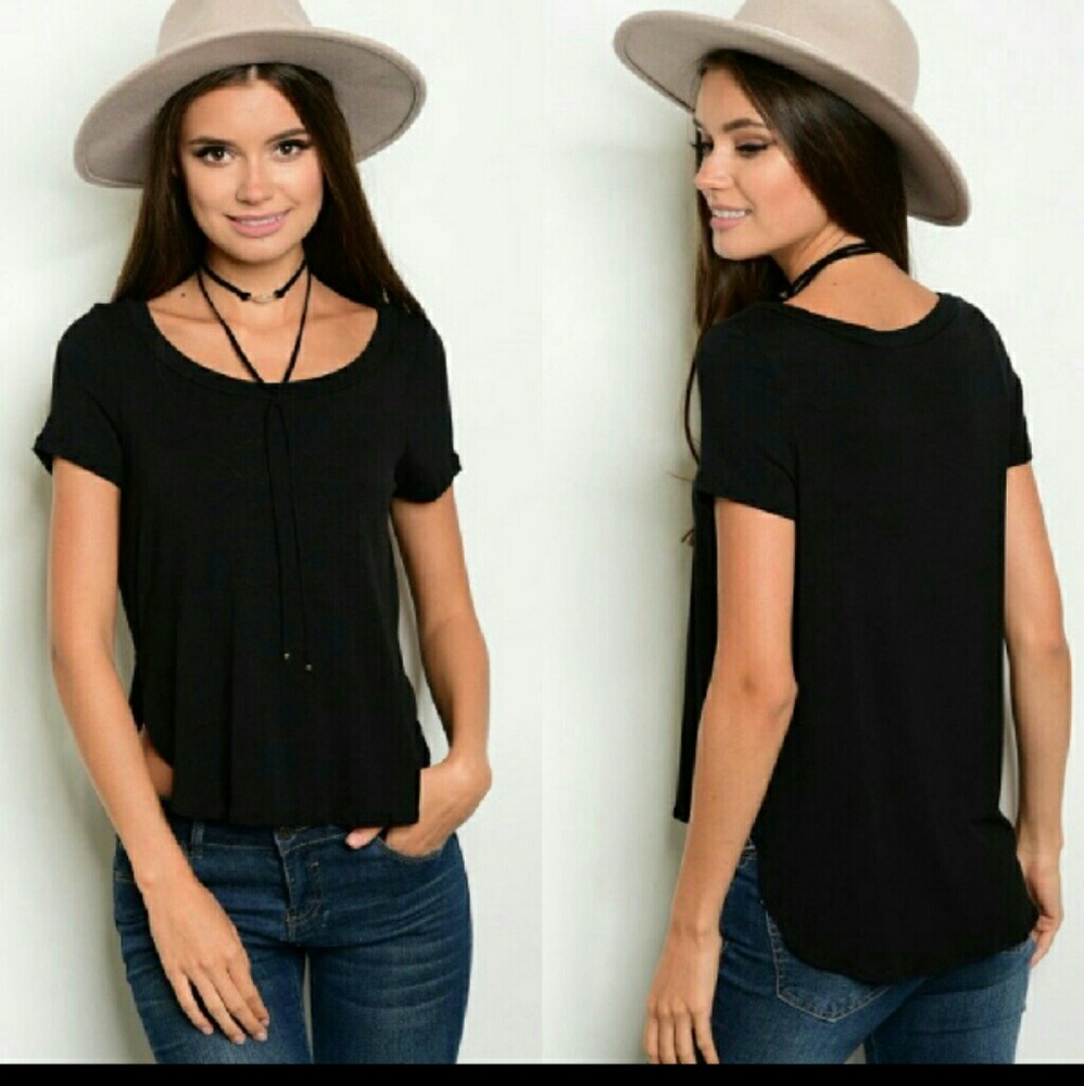 Black ladies hi/low top with side slits~
