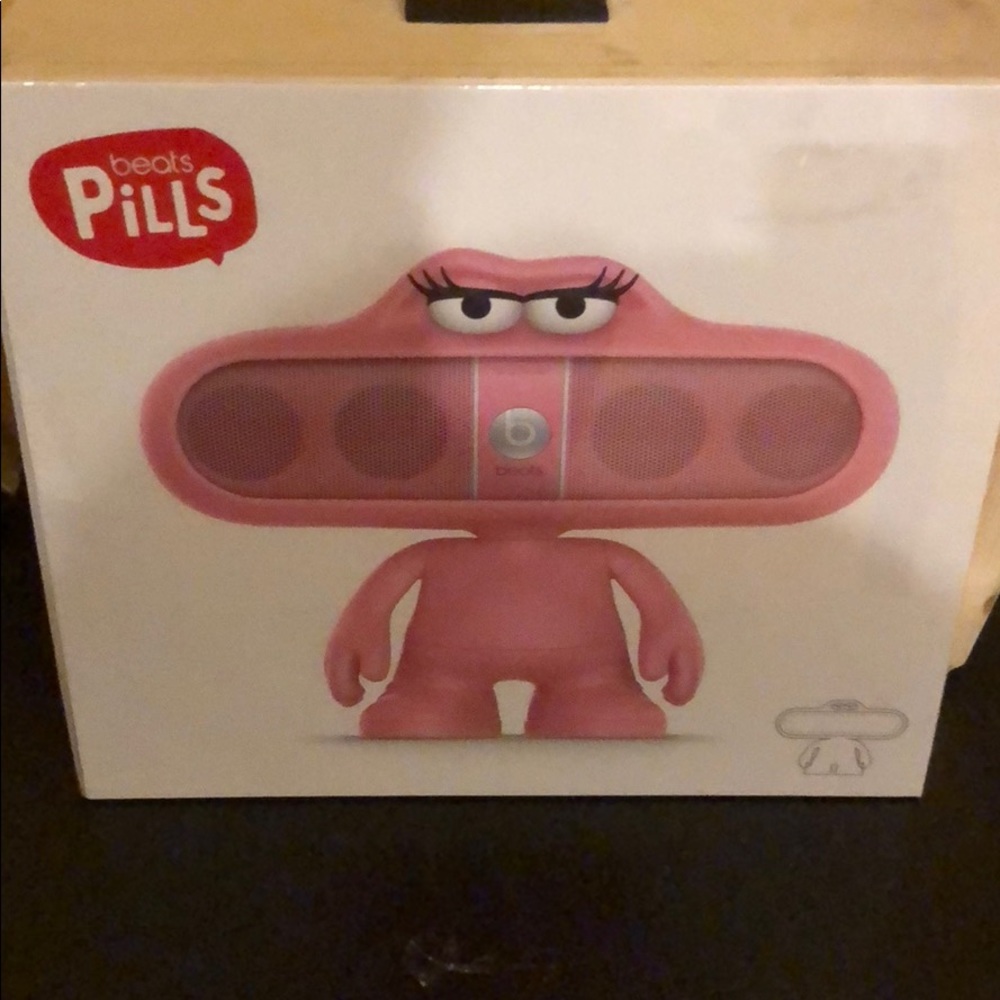 Beats pill holder