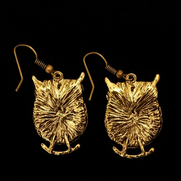 ⬇️$20Antique Style Gold Tone Dangling Owl Earrings - Picture 3 of 4