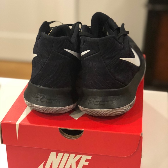 Kyrie 3 BHM Black history month - size 11 - Picture 4 of 6