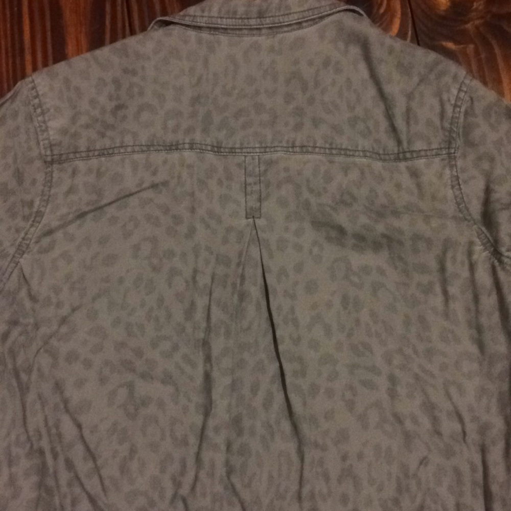 Cloth And Stone Leopard Print Button Down Blouse - image 4