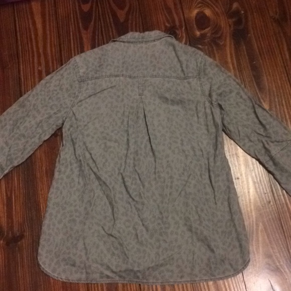 Cloth and stone leopard print button down blouse - Picture 3 of 6