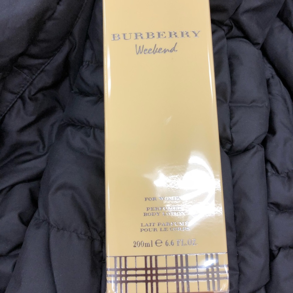 Burberry weekend (perfumed body lotion) 200ml