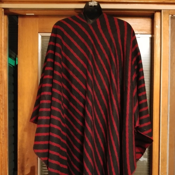 Friged cape - Picture 3 of 5