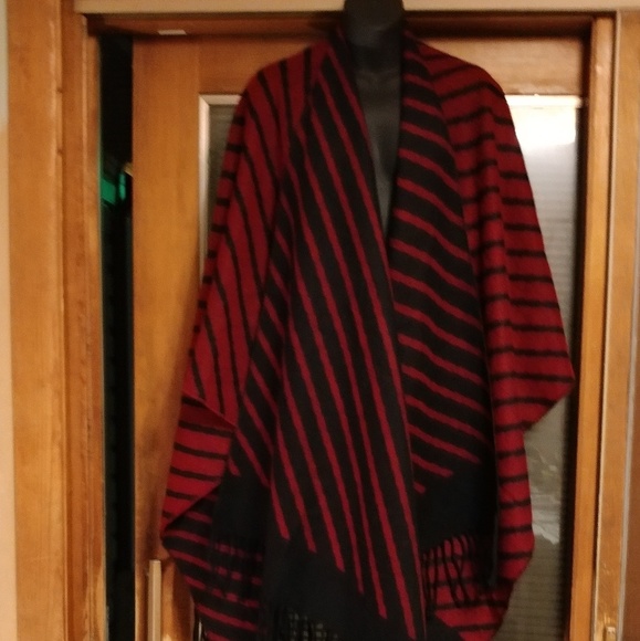 Friged cape - Picture 4 of 5