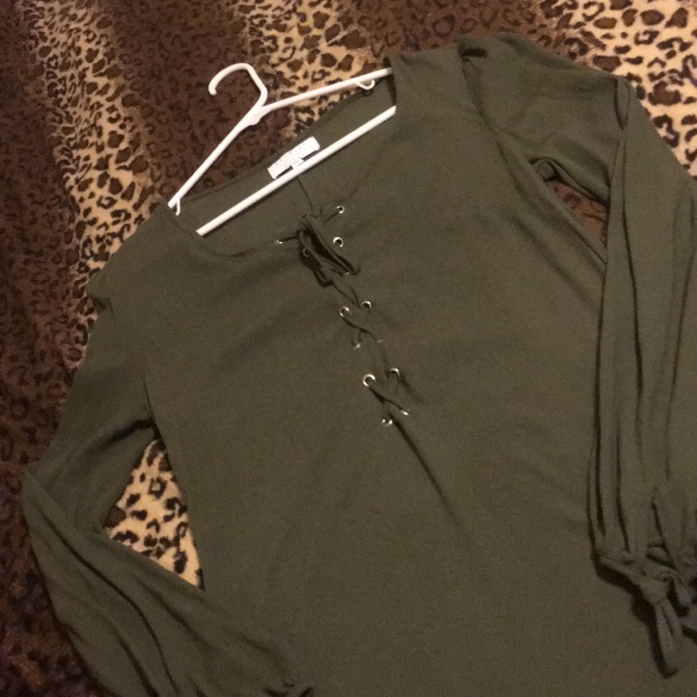 Kendal and Kylie dress - Picture 3 of 4