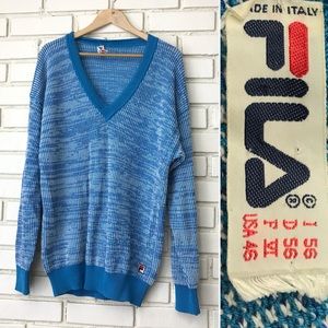 🔥 Vintage FILA - Blue V-neck sweater