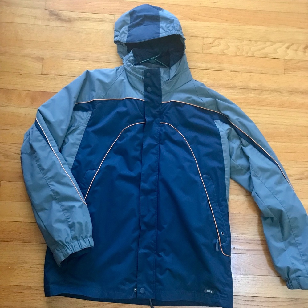 REI winter jacket. Boy (XL-18 yr old)
