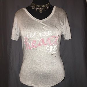 Miss Me Women’s Gray 🧡💕Sing V-Neck T-Shirt