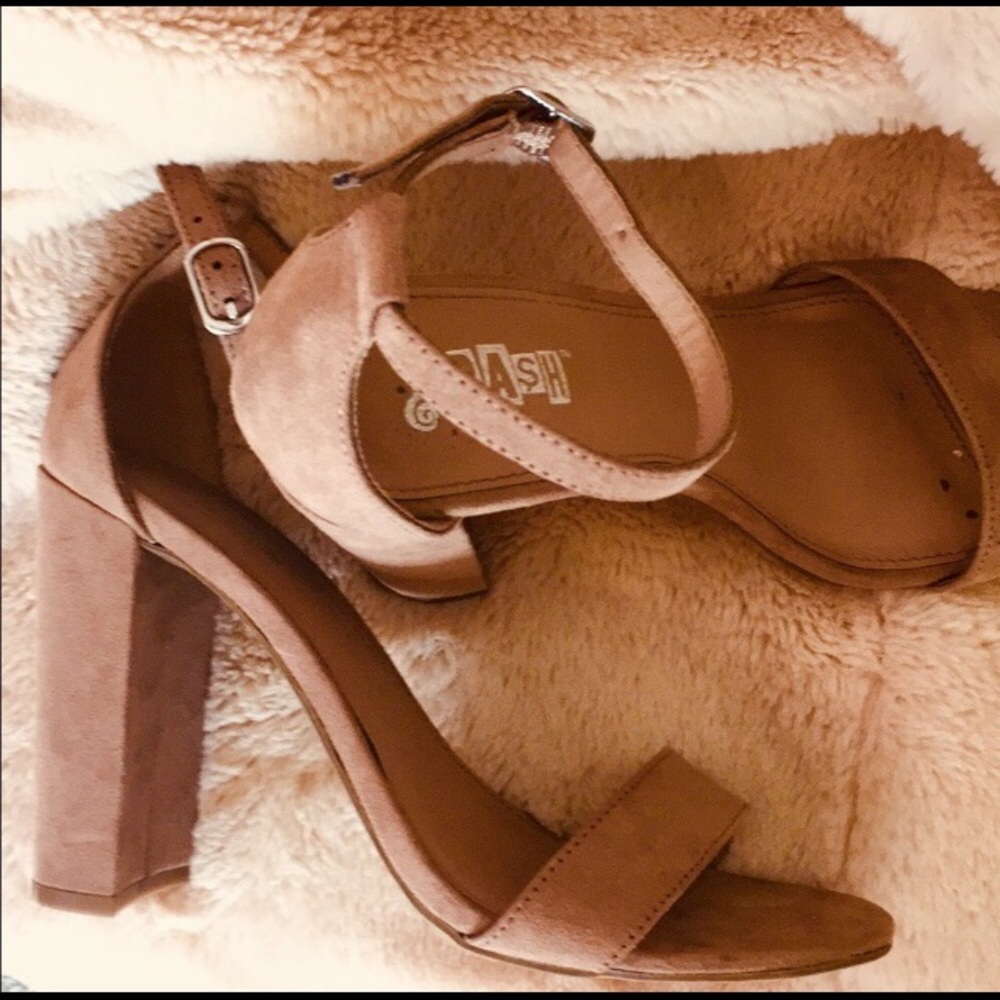 Chunky Heels 👠👠
