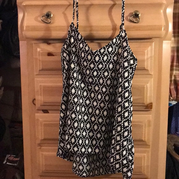 Volcome tank top - Picture 1 of 3