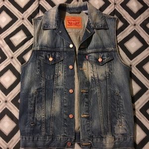 Levi Denim Vest.