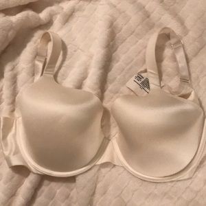 NWOT Soma enhancing Shape Full Coverage Bra