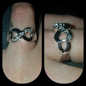 .925 Sterling Silver Infinity ring