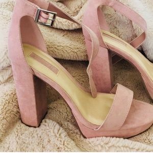 Blush Chunky Heels 😍😍