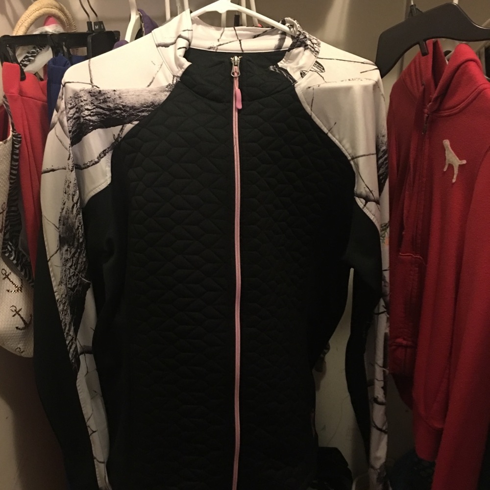 Rocky zip up
