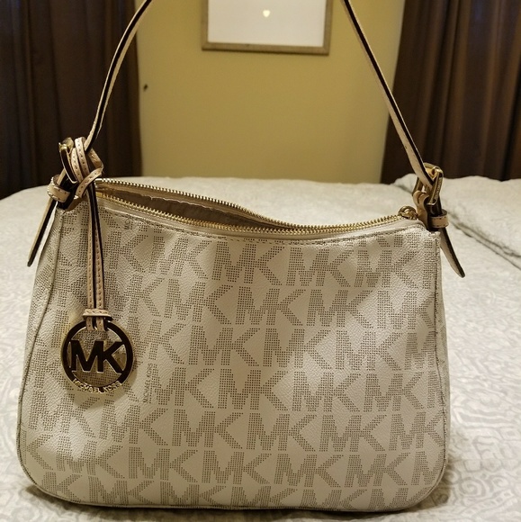 Michael Kors Handbags - Michael Kors handbag