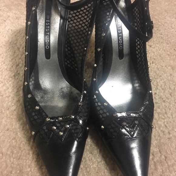 Heels - Picture 3 of 5