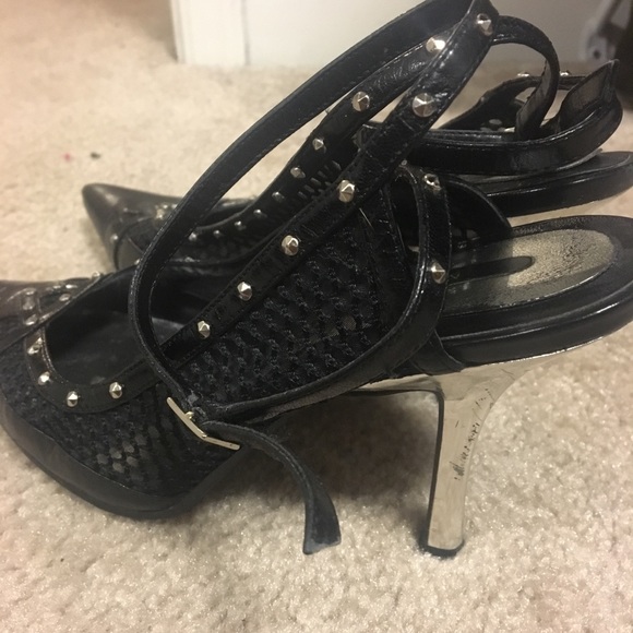 Heels - Picture 4 of 5