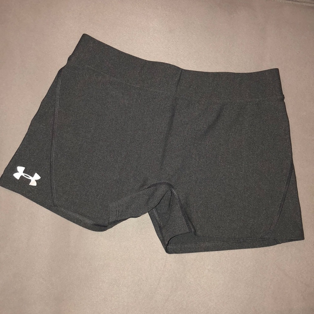 Grey Under Armour short