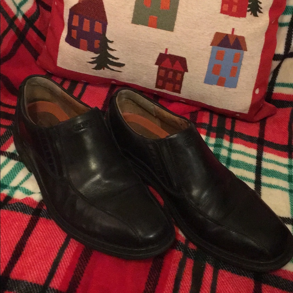 Men’s Clarks black leather slip on dress shoes