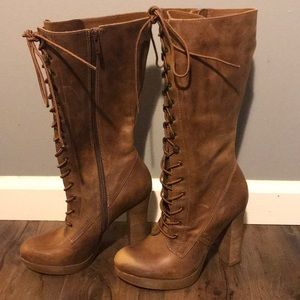 Steve Madden- Critique Lace Up Boots Brown