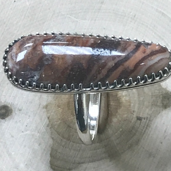 sedentary stone ring - Picture 2 of 8