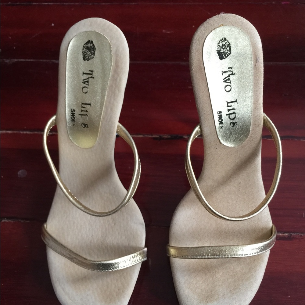 two lips shoes