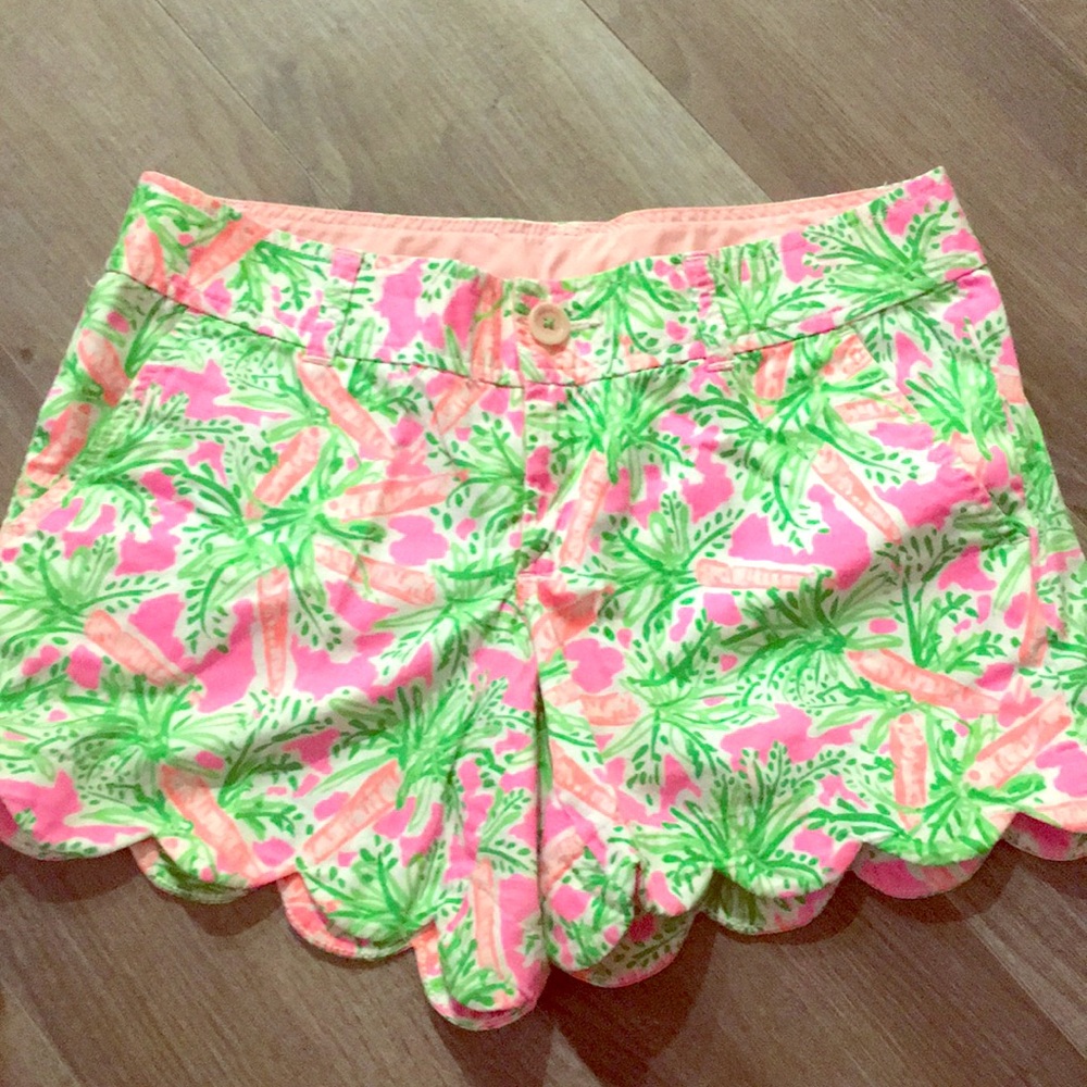 Lilly Pultizer scalloped Shorts
