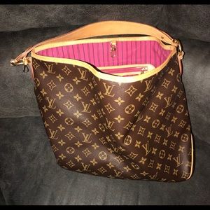 100% authentic Louis Vuitton