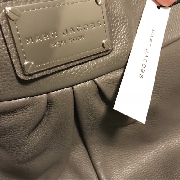 🎉SOLD🎉NWT! Marc Jacobs Hobo - Picture 3 of 7
