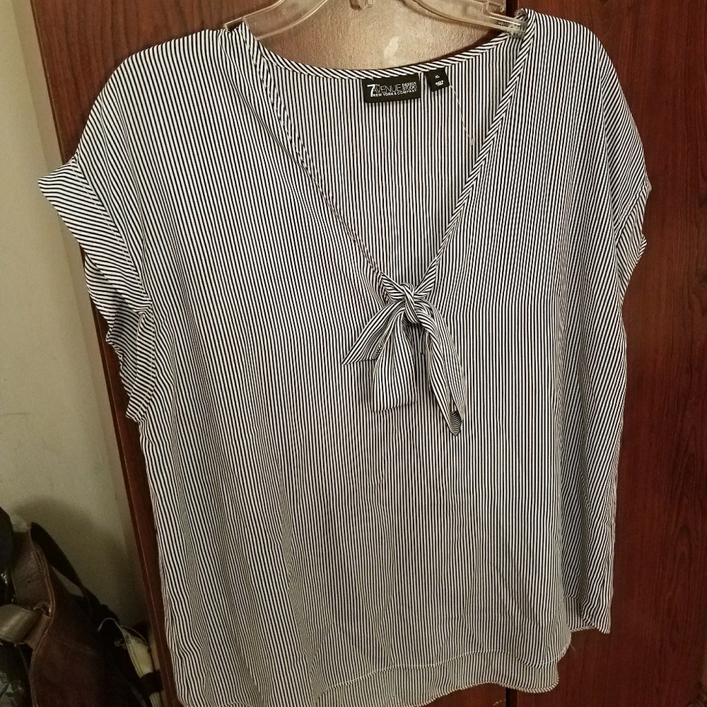 NY &CO Striped shirt