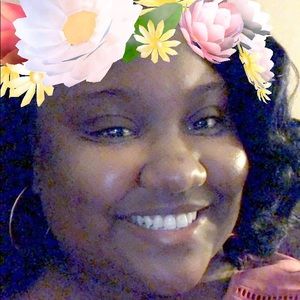 Meet your Posher, Tia