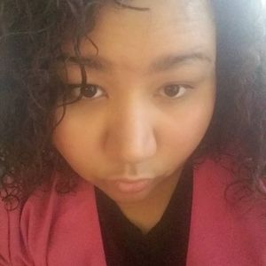 Meet your Posher, Alisha