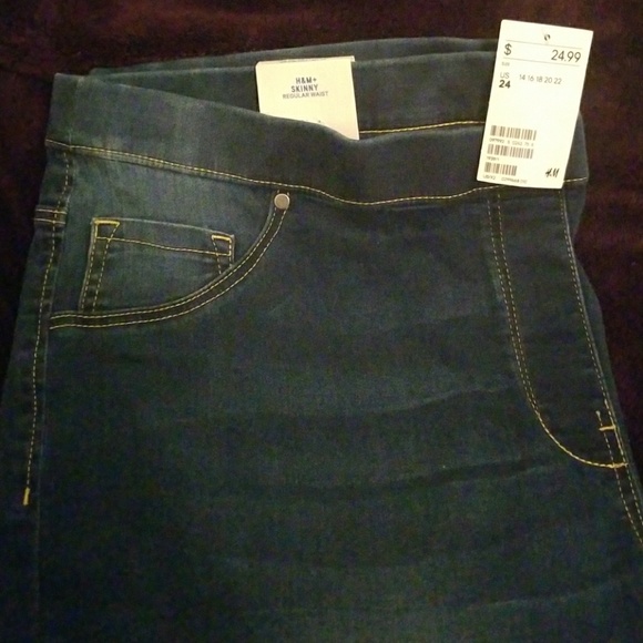 Skinny Leg Jeggings - Picture 2 of 3