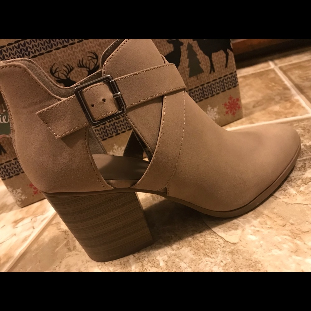 Booties😍 NWOT