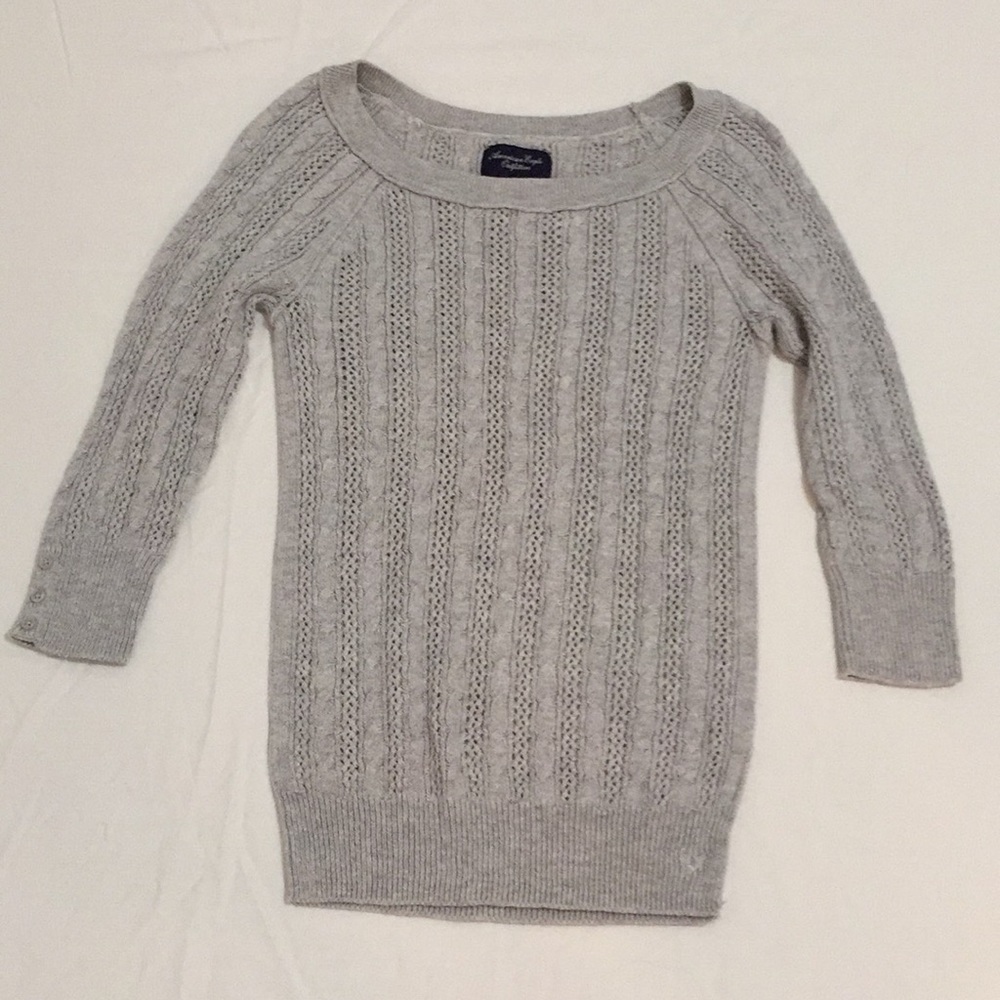 Light grey 3/4 sleeve sweater