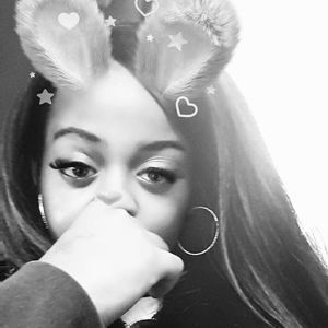 Meet your Posher, Latoya