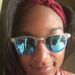 Meet your Posher, Tanya