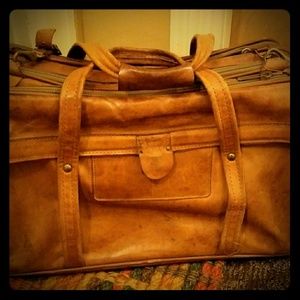 Hartmann all-leather duffle.