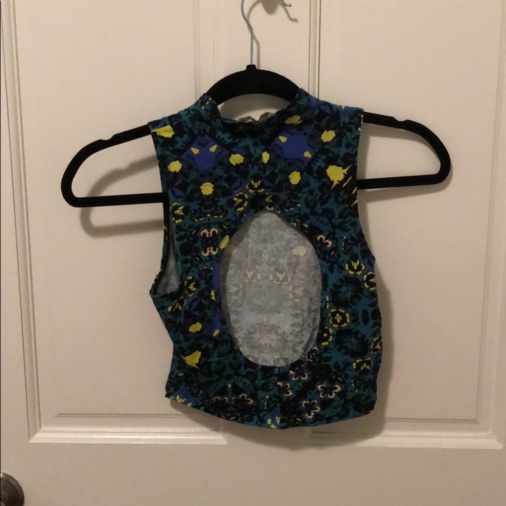 Patterned crop top - Picture 2 of 2