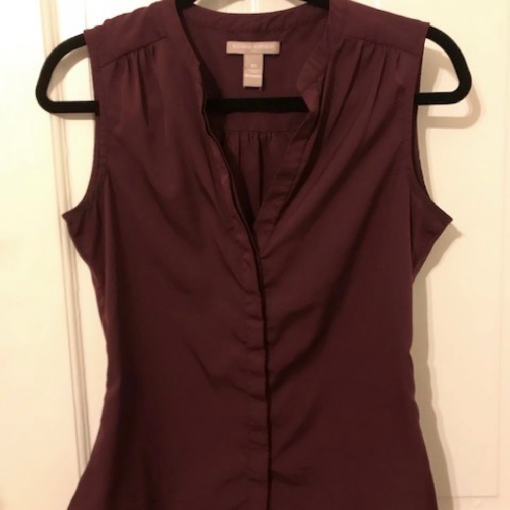 Banana Republic V-Neck Tank